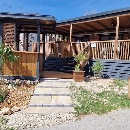 Mobile Home Kmz Selce Εξωτερικό φωτογραφία