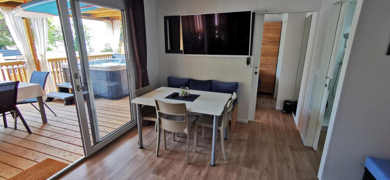 Mobile Home Kmz Selce Εξωτερικό φωτογραφία